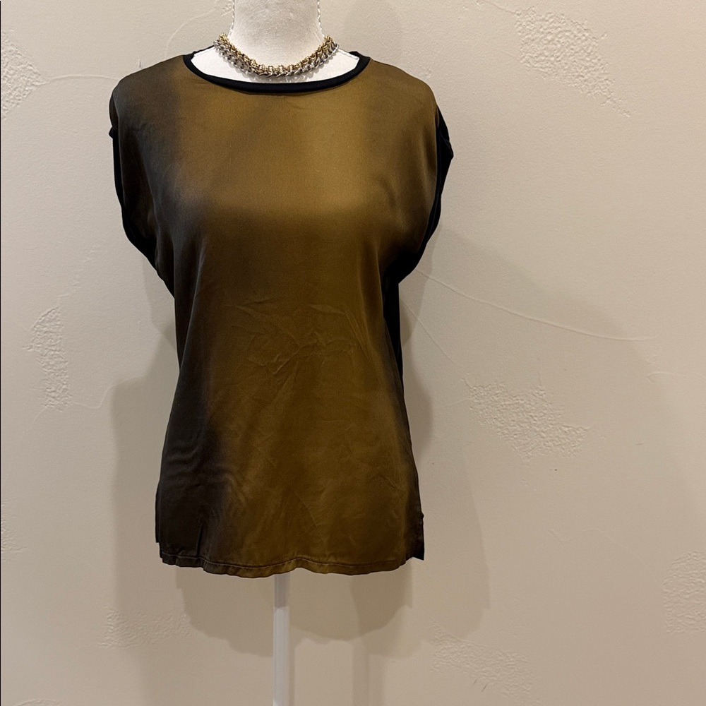Saint + Sophia Silky Cap-Sleeve Women's Top in Olive Green